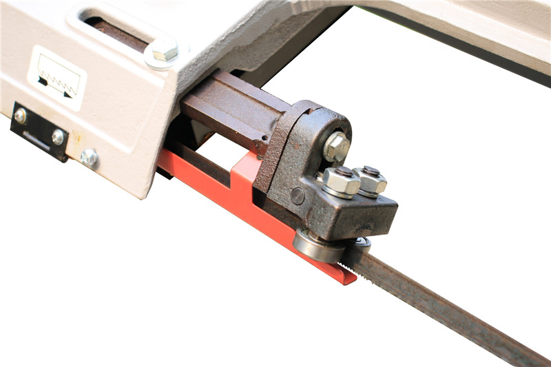 Metal cutting sawing machine (4)